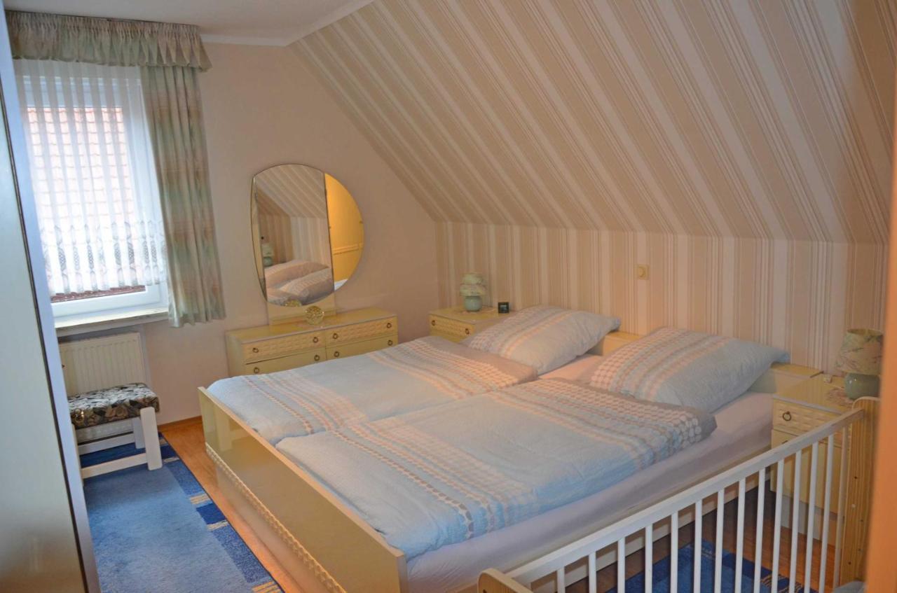 Ferienwohnung Kleinhaus, 95008 Rhauderfehn エクステリア 写真