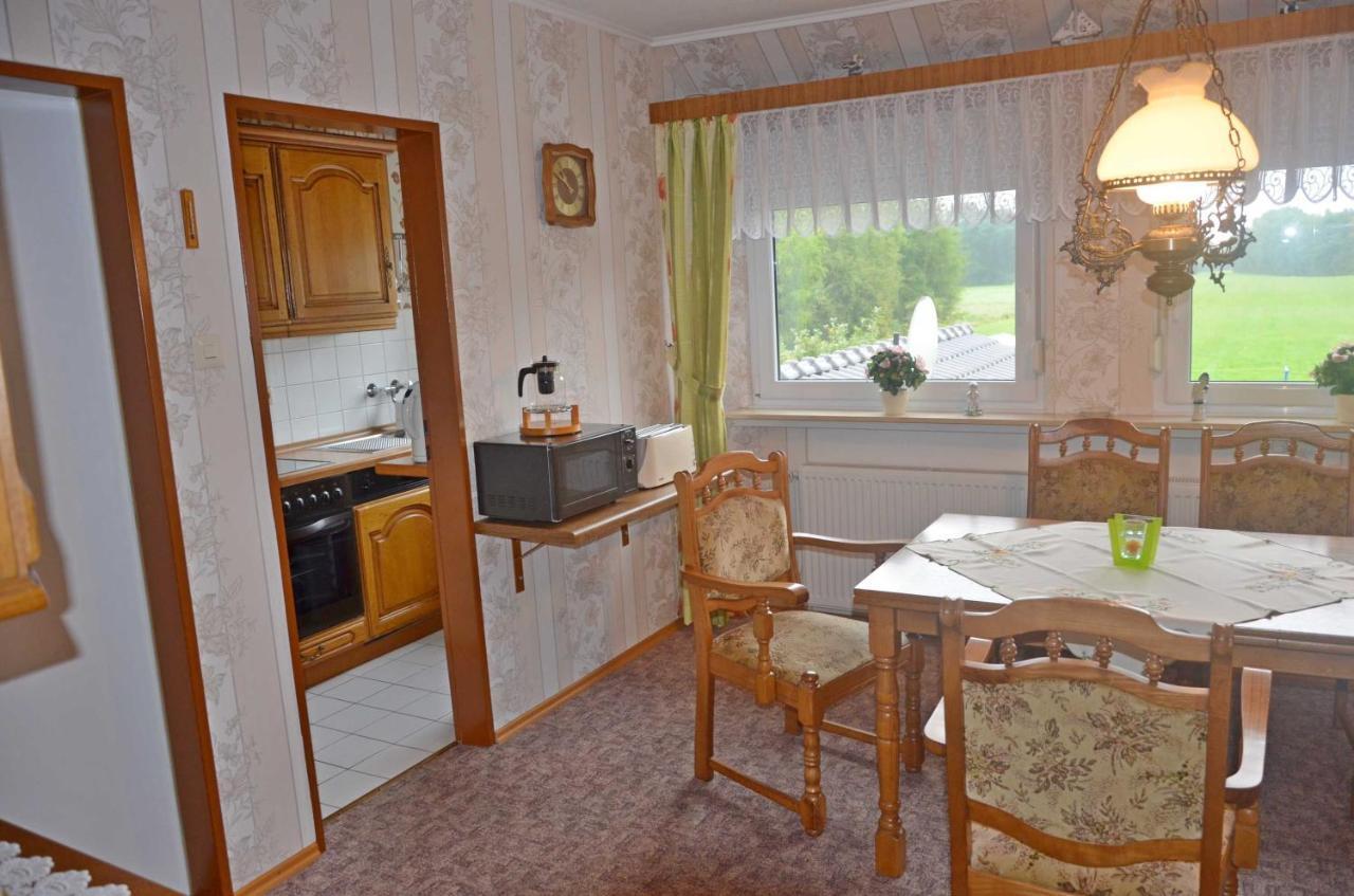 Ferienwohnung Kleinhaus, 95008 Rhauderfehn エクステリア 写真