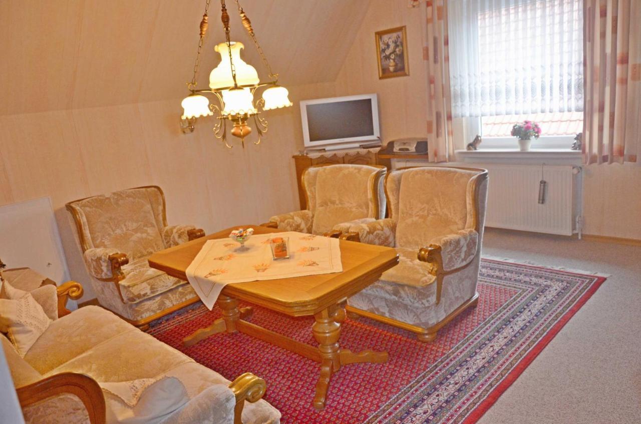 Ferienwohnung Kleinhaus, 95008 Rhauderfehn エクステリア 写真
